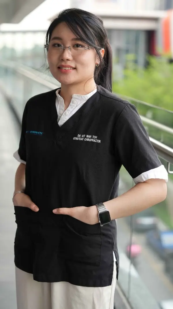 Kit Wah 医师,脊椎治疗师